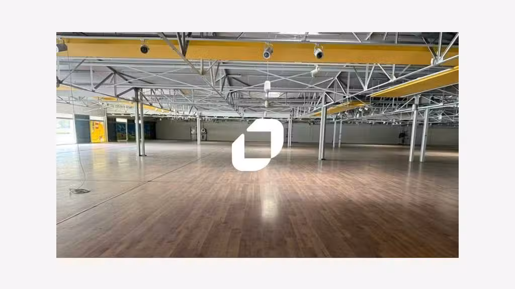 A louer Local commercial 3300m² Vert saint denis