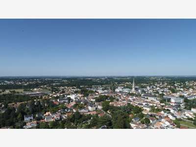 Local commercial 15.00m2 - 700 euros