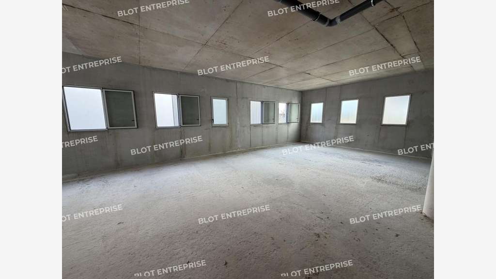 Loue locaux neufs de 252m² Vertou route de Clisson