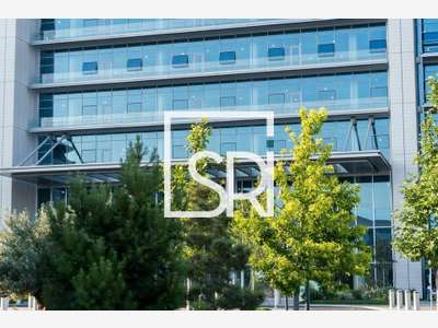 LOCAL COMMERCIAL DE 700 M² - 03200 VICHY