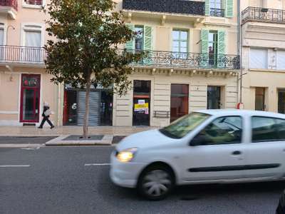 Local commercial 547m² à louer à Vichy centre
