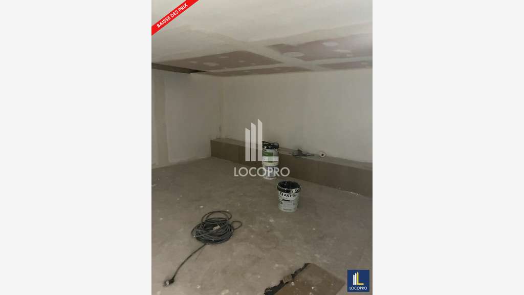 A louer local commercial neuf 105m² à Vidauban