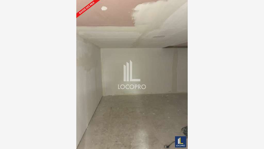 A louer local commercial neuf 105m² à Vidauban
