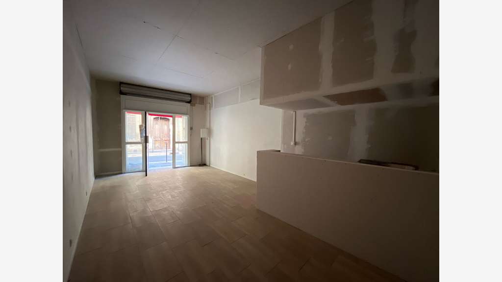 A louer local commercial de 50m² à Vidauban centre
