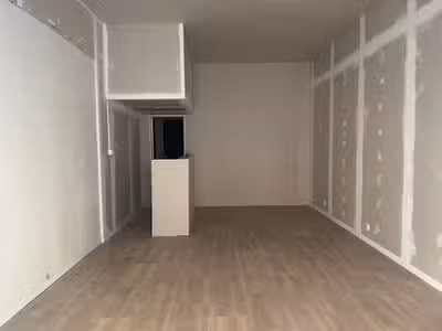 A louer local commercial de 50m² à Vidauban centre