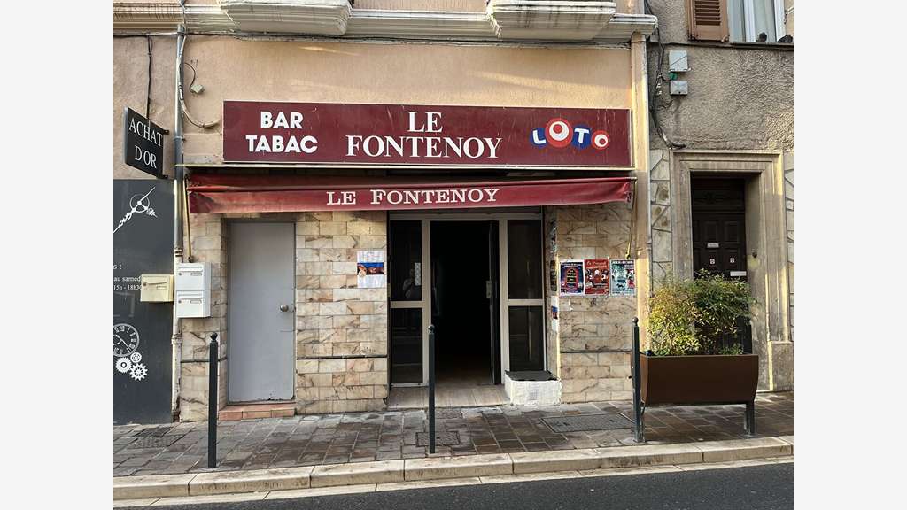 A louer local commercial de 50m² à Vidauban centre