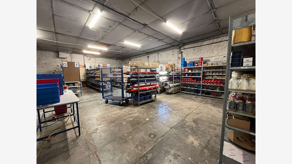 Local commercial  277m² à louer à Vidauban