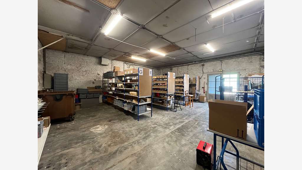 Local commercial  277m² à louer à Vidauban