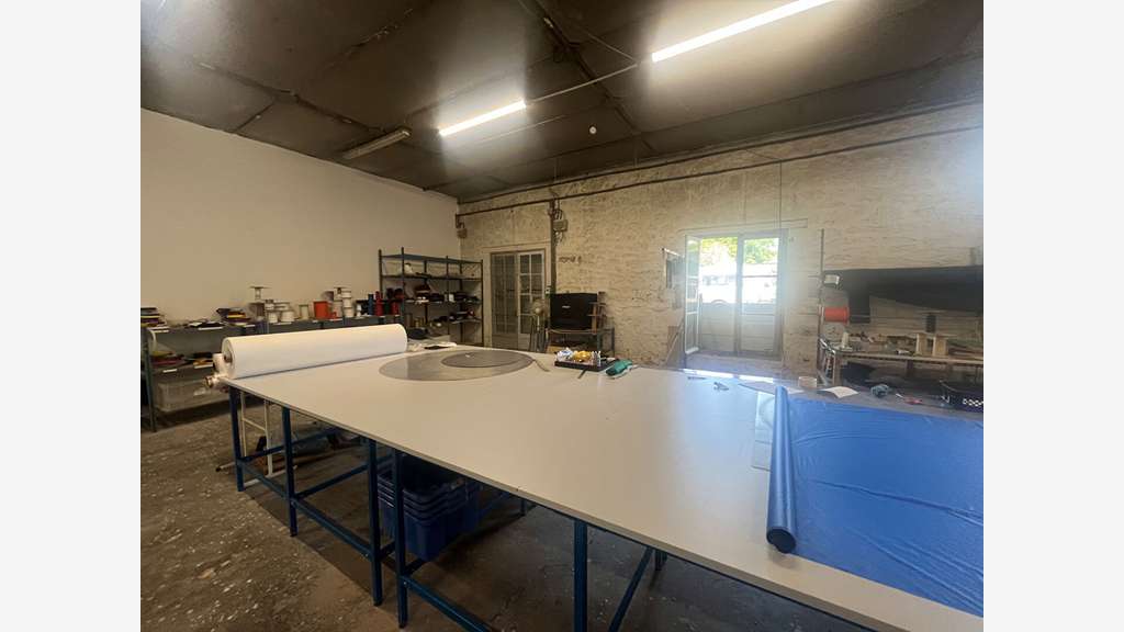 Local commercial  277m² à louer à Vidauban