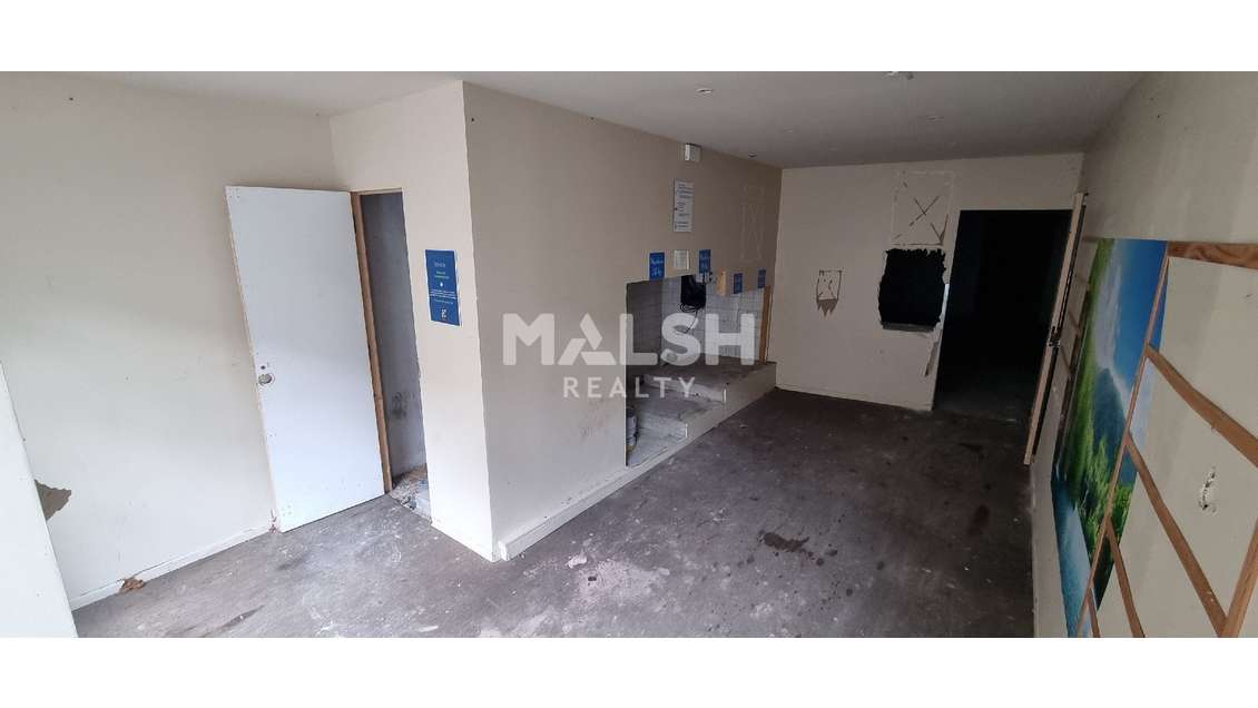 A louer local commercial 70m² à rénover à Vienne