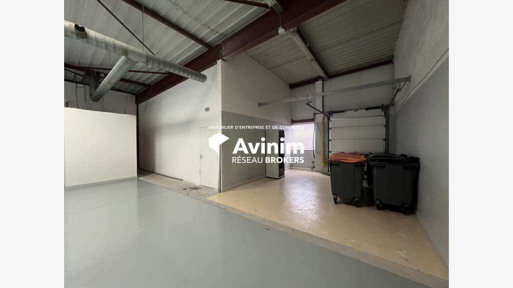 A louer local d'activité 259m² ZA Courtaboeuf