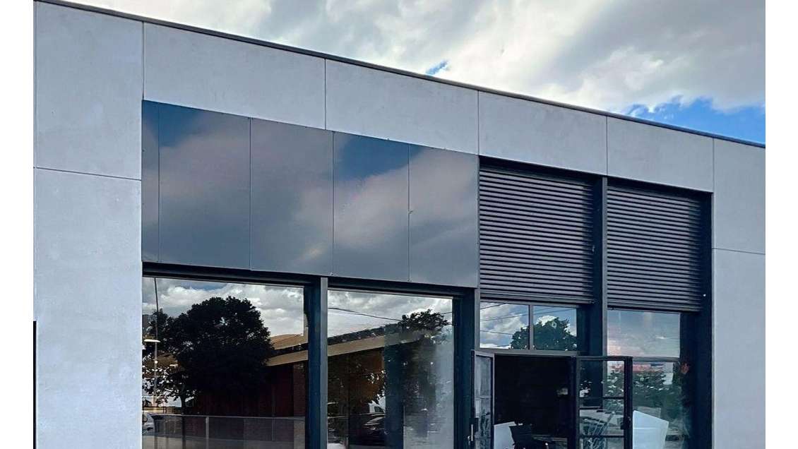 Location local commercial de 177m² à Villecresnes