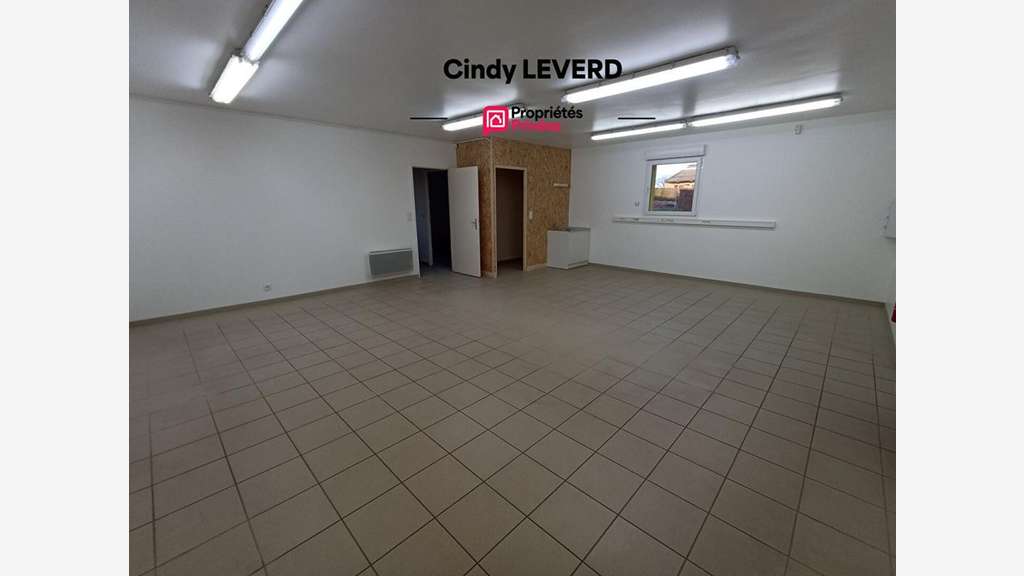 LA CHAPELLE CECELIN - LOCAL COMMERCIAL 110 m²