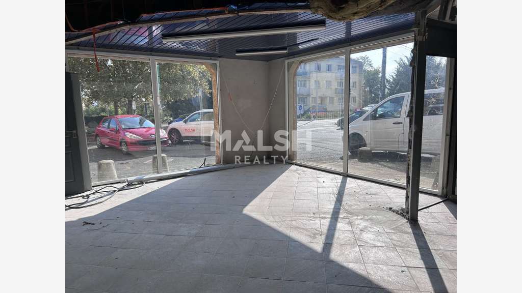 A louer local commercial 250m² Villefranche/Saône