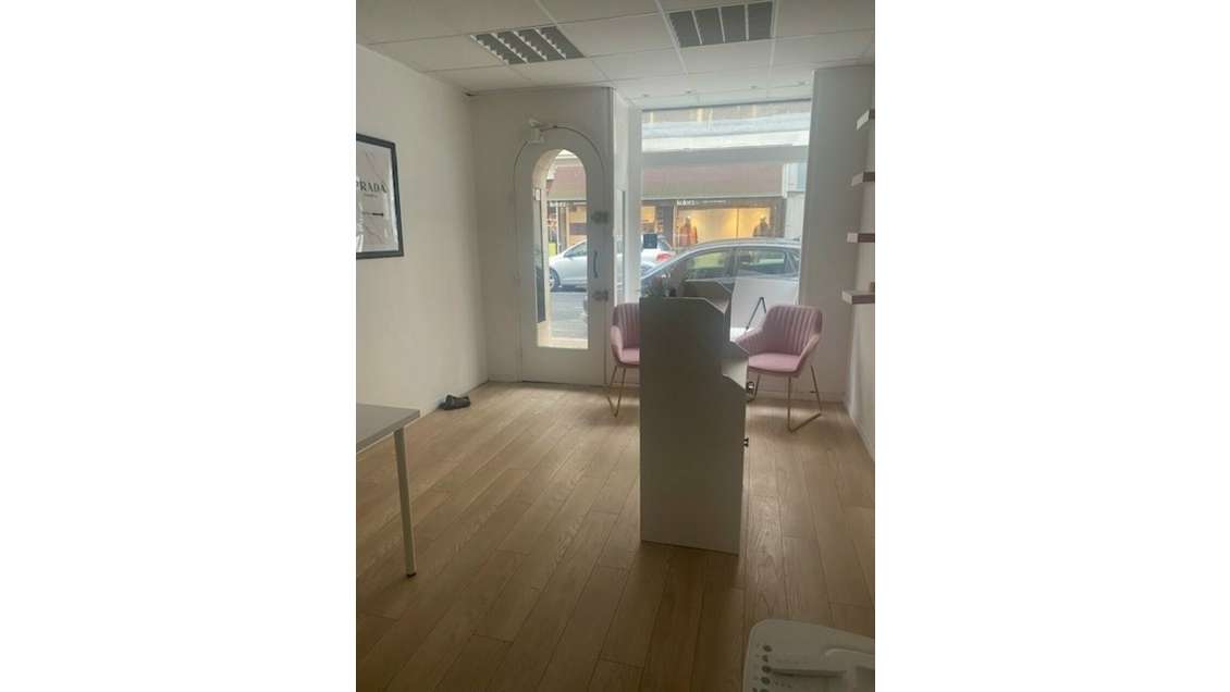 A louer boutique 64m² rue Victor Hugo Villefranche