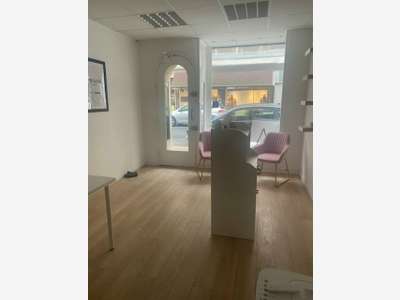 A louer boutique 64m² rue Victor Hugo Villefranche