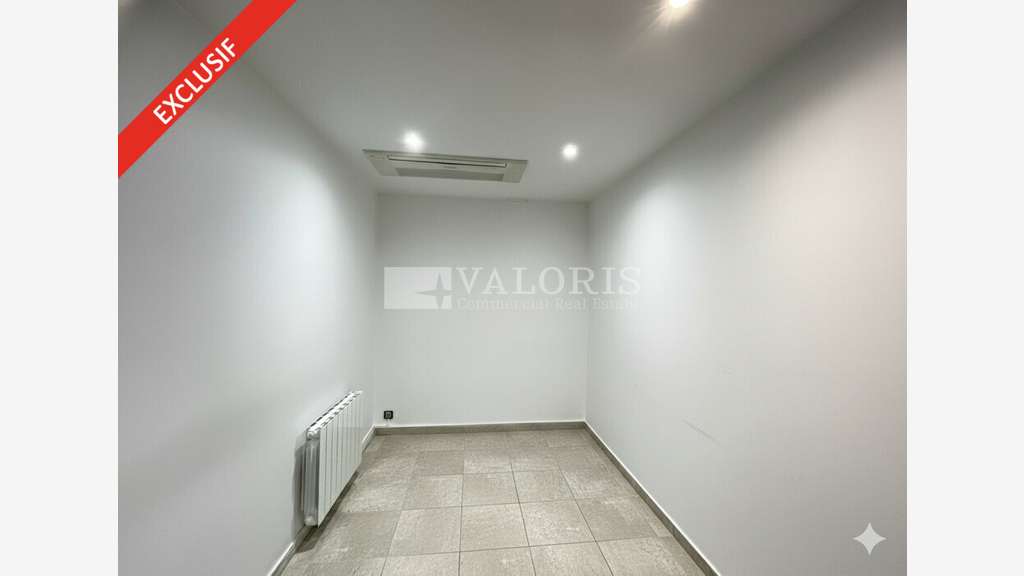 A louer local commercial 195m² Villefranche centre