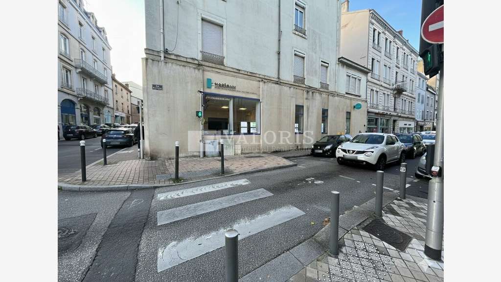 A louer local commercial 130m² Villefranche/Saône