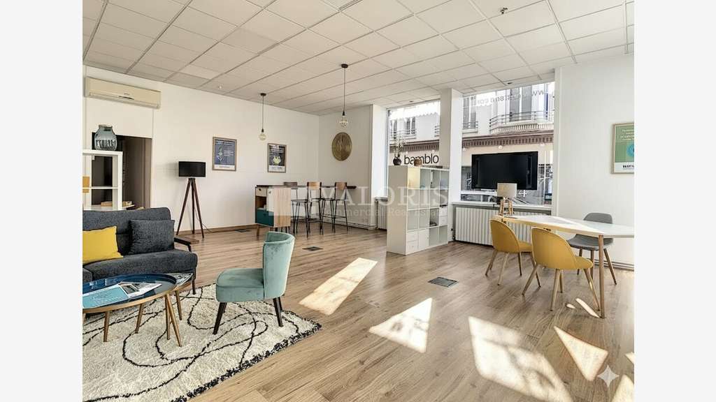 A louer local commercial 130m² Villefranche/Saône