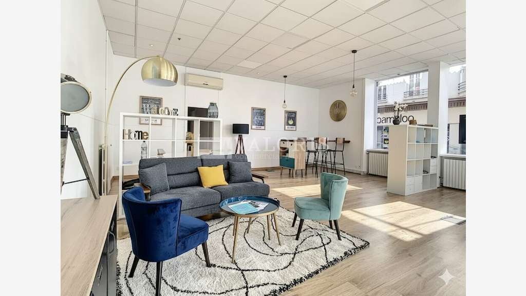 A louer local commercial 130m² Villefranche/Saône