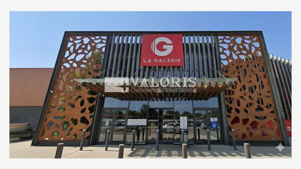 A louer local 116m² galerie Carrefour Villefranche