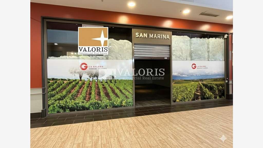 A louer local 116m² galerie Carrefour Villefranche