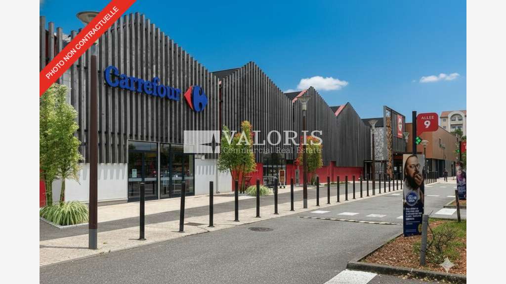 A louer local 116m² galerie Carrefour Villefranche