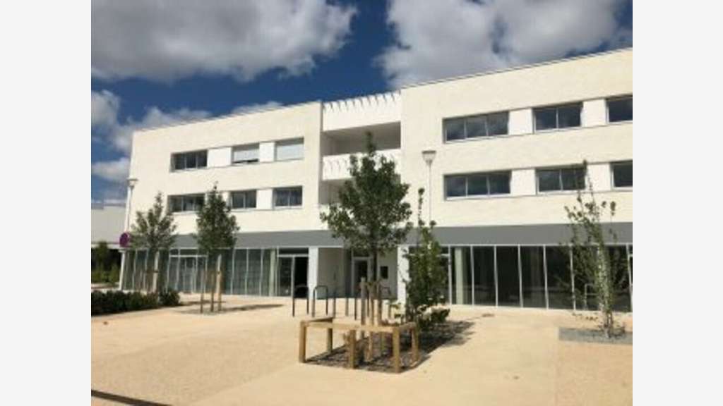 A louer local neuf 97m² à Villenave-d'Ornon
