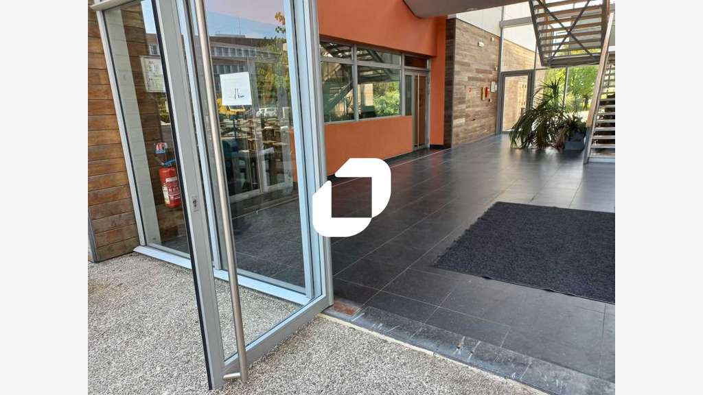 A louer Local commercial 862m² Villeneuve d'ascq