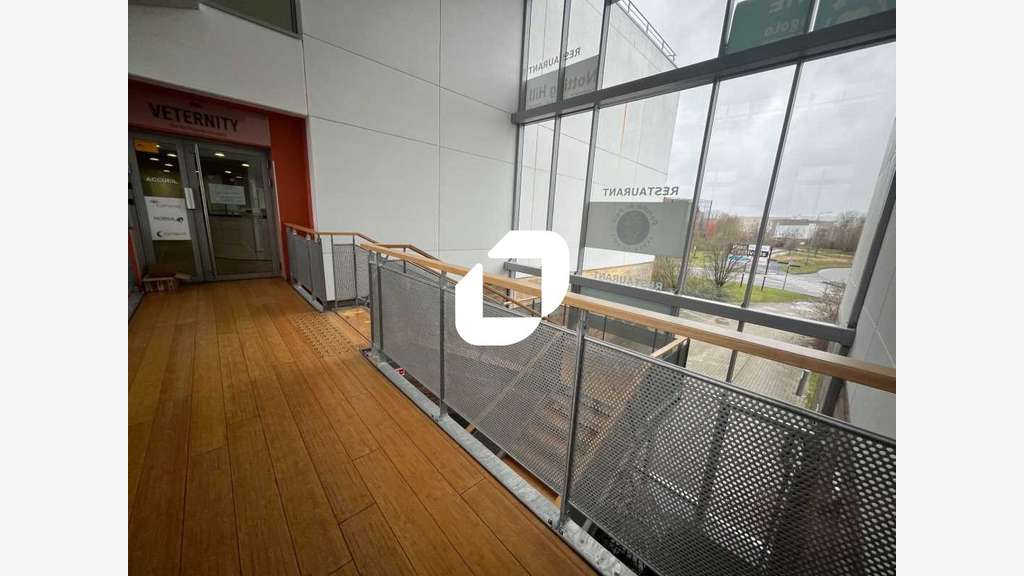 A louer Local commercial 862m² Villeneuve d'ascq