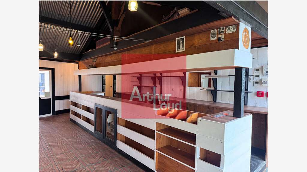A louer local commercial 390m² Villeneuve Sur Lot