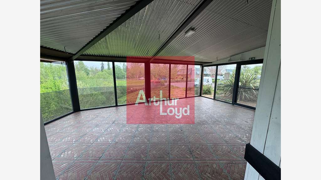 A louer local commercial 390m² Villeneuve Sur Lot