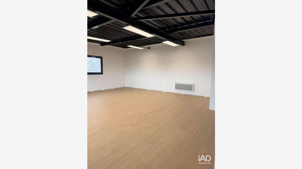 Loue local d'activités 450m² Villeneuve-Tolosane