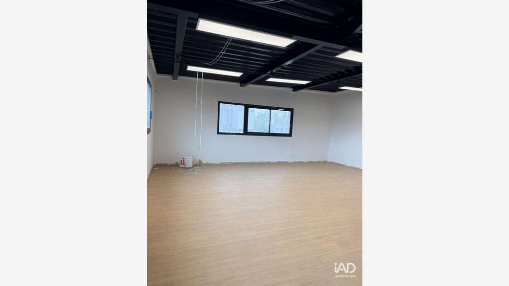 Loue local d'activités 450m² Villeneuve-Tolosane