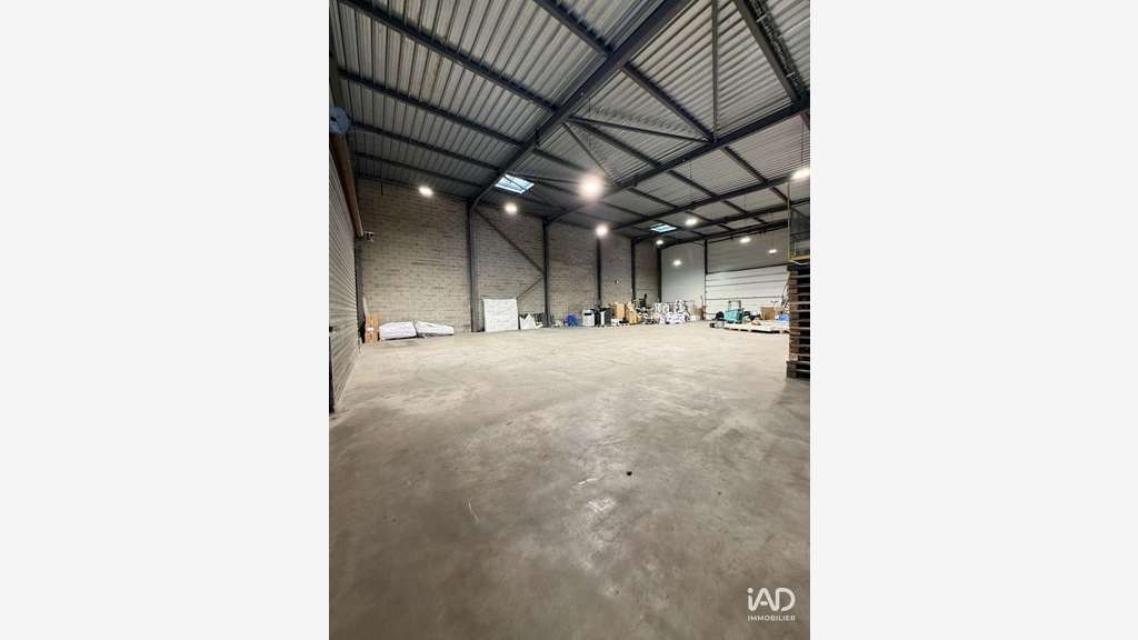 Loue local d'activités 450m² Villeneuve-Tolosane