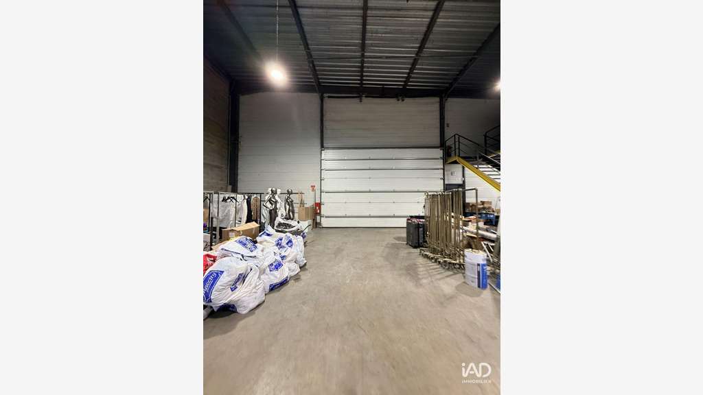 Loue local d'activités 450m² Villeneuve-Tolosane