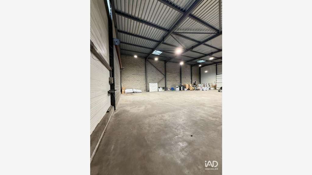 Loue local d'activités 450m² Villeneuve-Tolosane