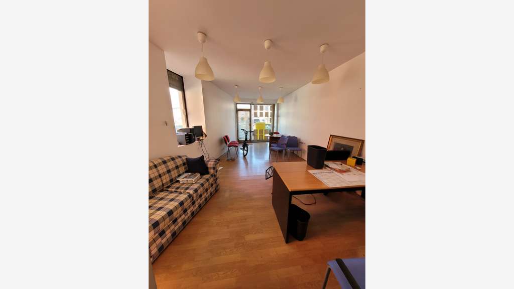 A louer beaux bureaux en duplex à Villeurbanne