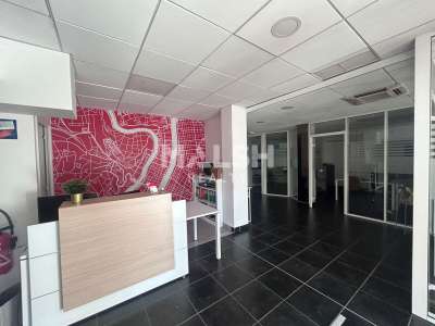 A louer local commercial de 194m² à Villeurbanne
