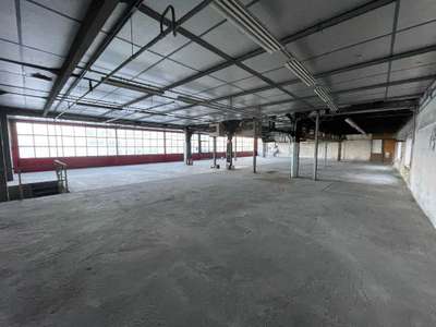 Entrepôt à louer 500m² + parking à Villeurbanne