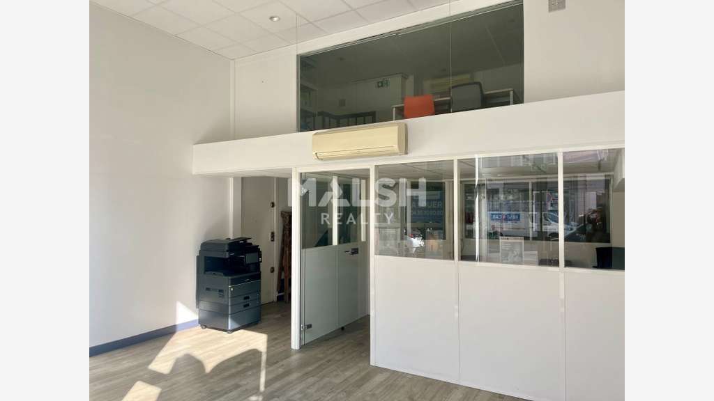 A louer local 73,25m² avec mezzanine Villeurbanne