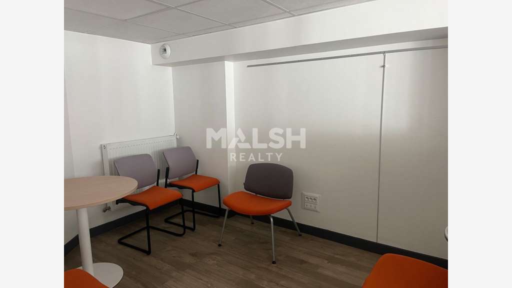 A louer local 73,25m² avec mezzanine Villeurbanne