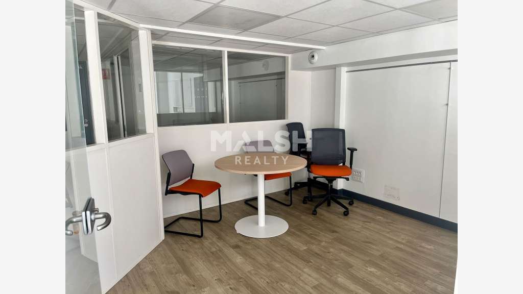 A louer local 73,25m² avec mezzanine Villeurbanne