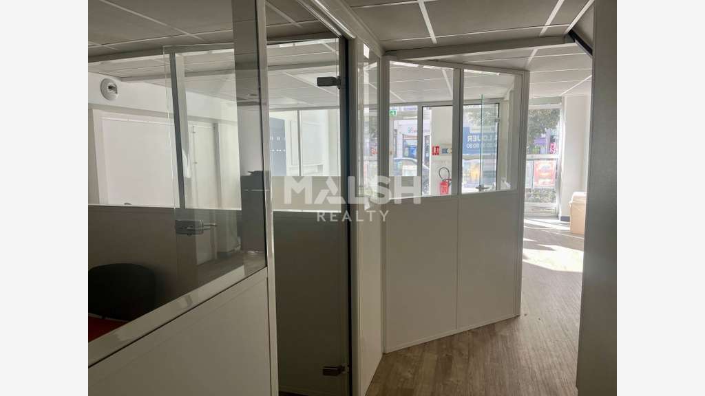 A louer local 73,25m² avec mezzanine Villeurbanne
