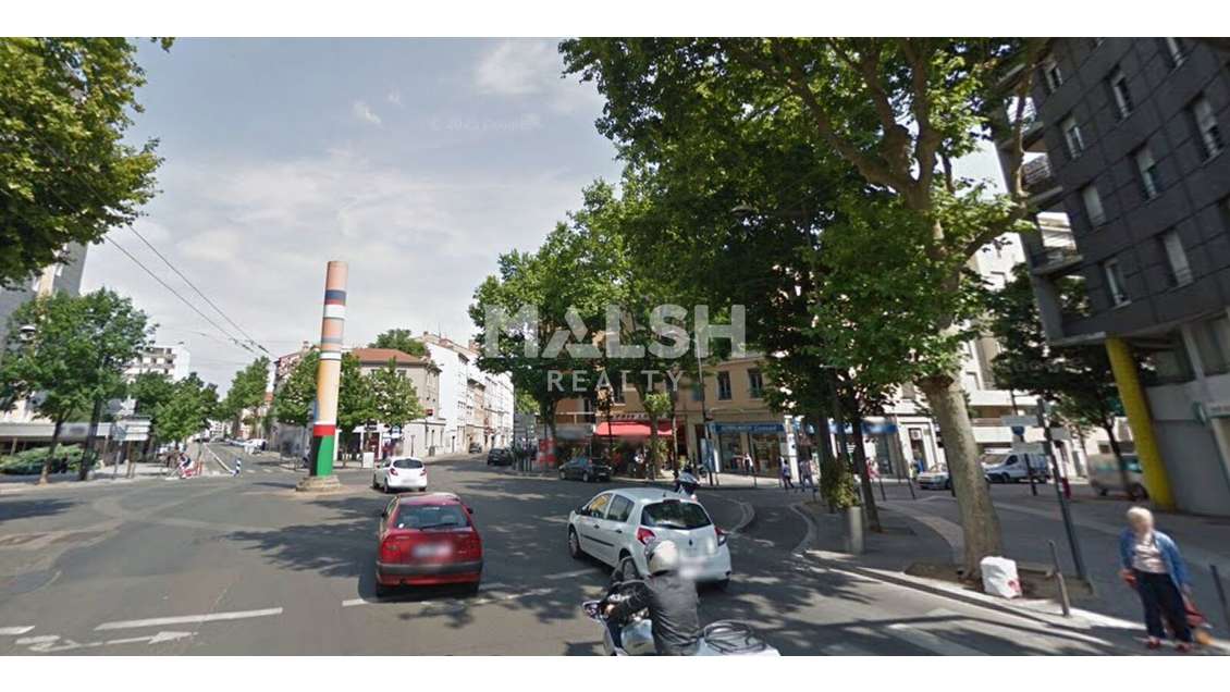 Local à louer 102m² à Villeurbanne proche Totem