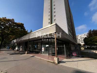 Location Locaux commerciaux - Boutiques à Villeurbanne
