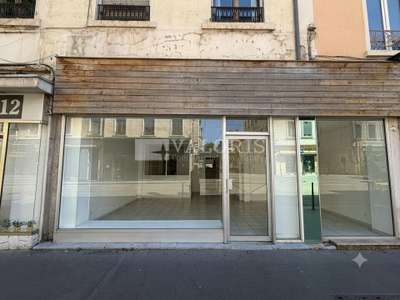 Location Locaux commerciaux - Boutiques à Villeurbanne