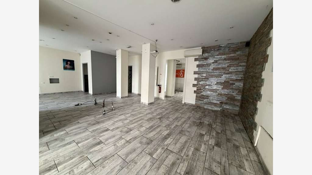 A louer local cial 112m² Villeurbanne Gratte Ciel
