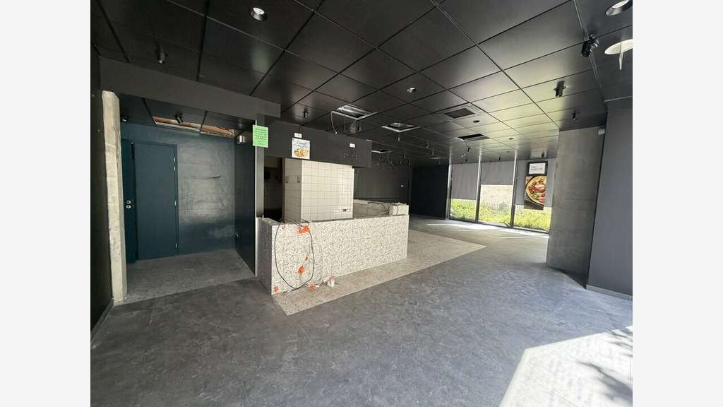 A louer local cial 173m² empl N°1 à Villeurbanne
