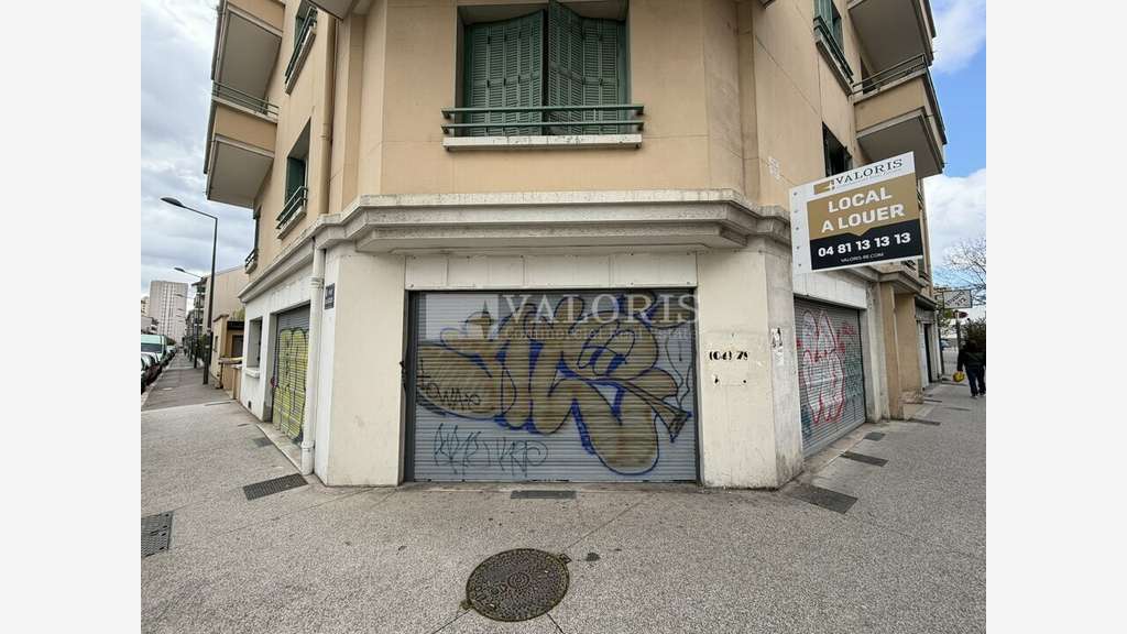 VILLEURBANNE - LOCAL COMMERCIAL à louer